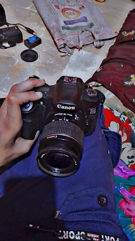 canon 60d with complete kit 10 by 10 condition contact 03293071384 5