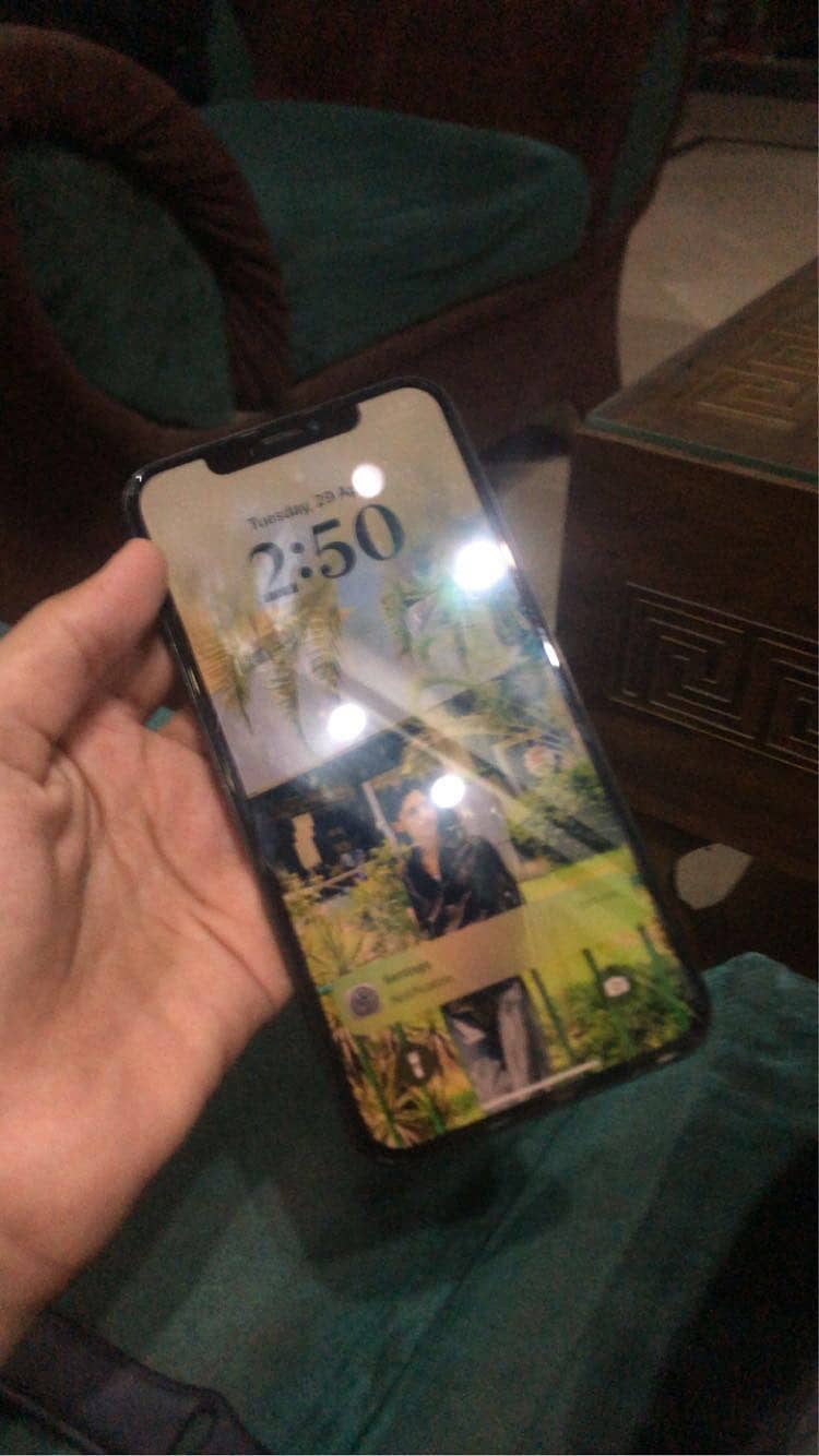 Mujhe paiso ki zarurt hai mujhe new mobile phone lena hai 0