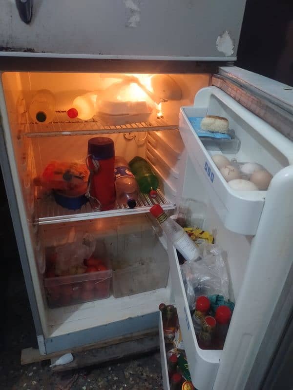 Hier large frig he cooling behtreen 100% good cooling 1
