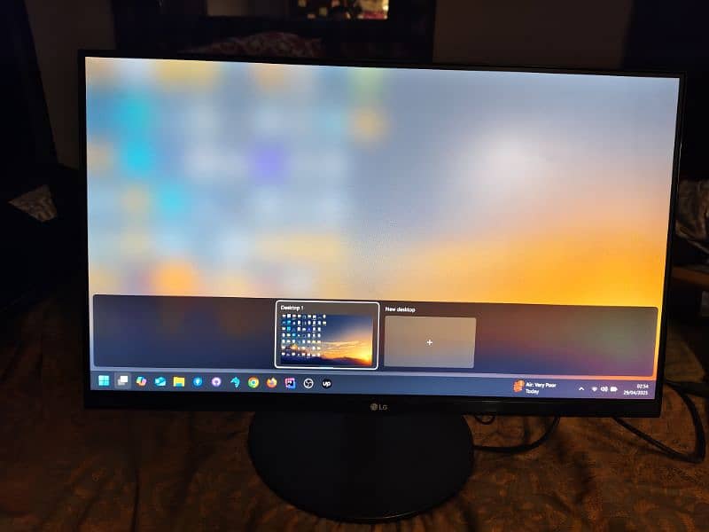 Selling my office hdmi latest monitors 10