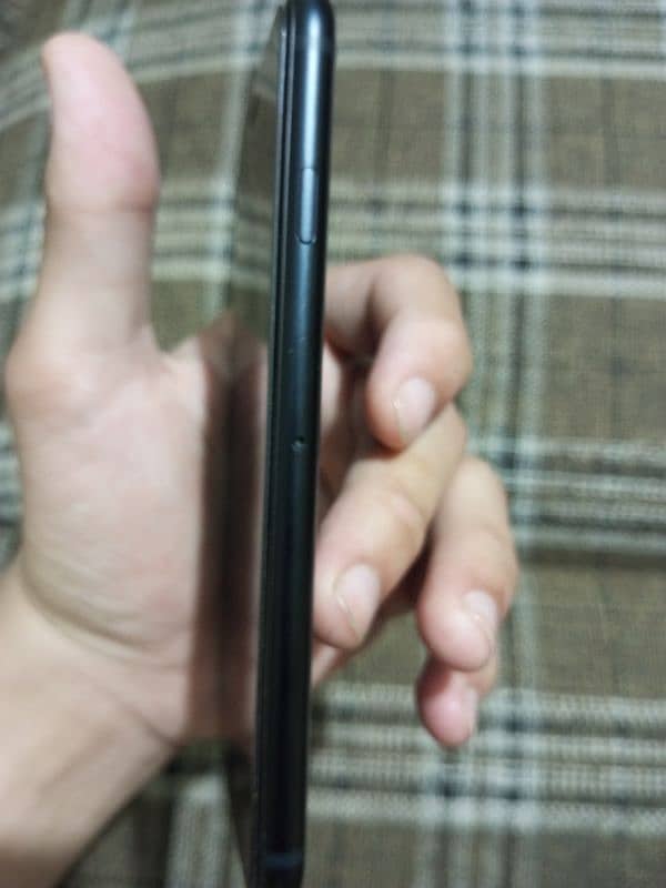 IPhone SE 3 (2022) 5