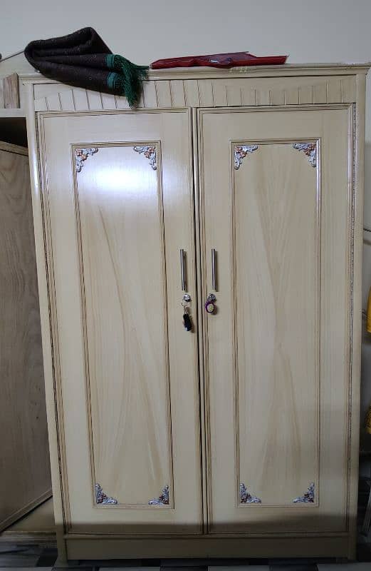 Wardrobe 0
