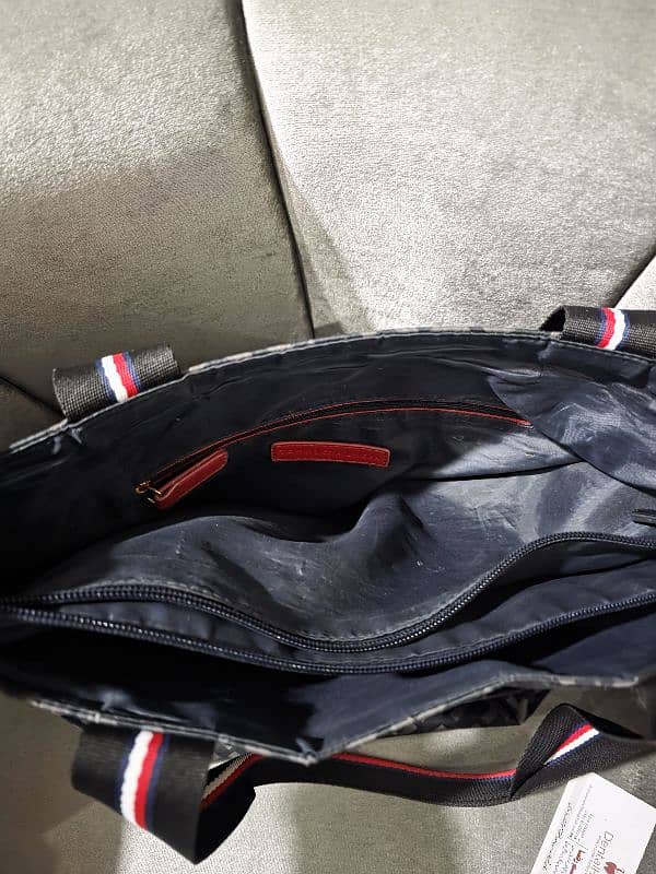 shoulder tote bag by tommy hilfiger 3