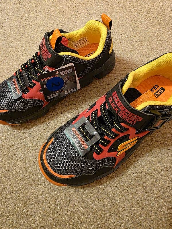 orignal sketchers shoes 1