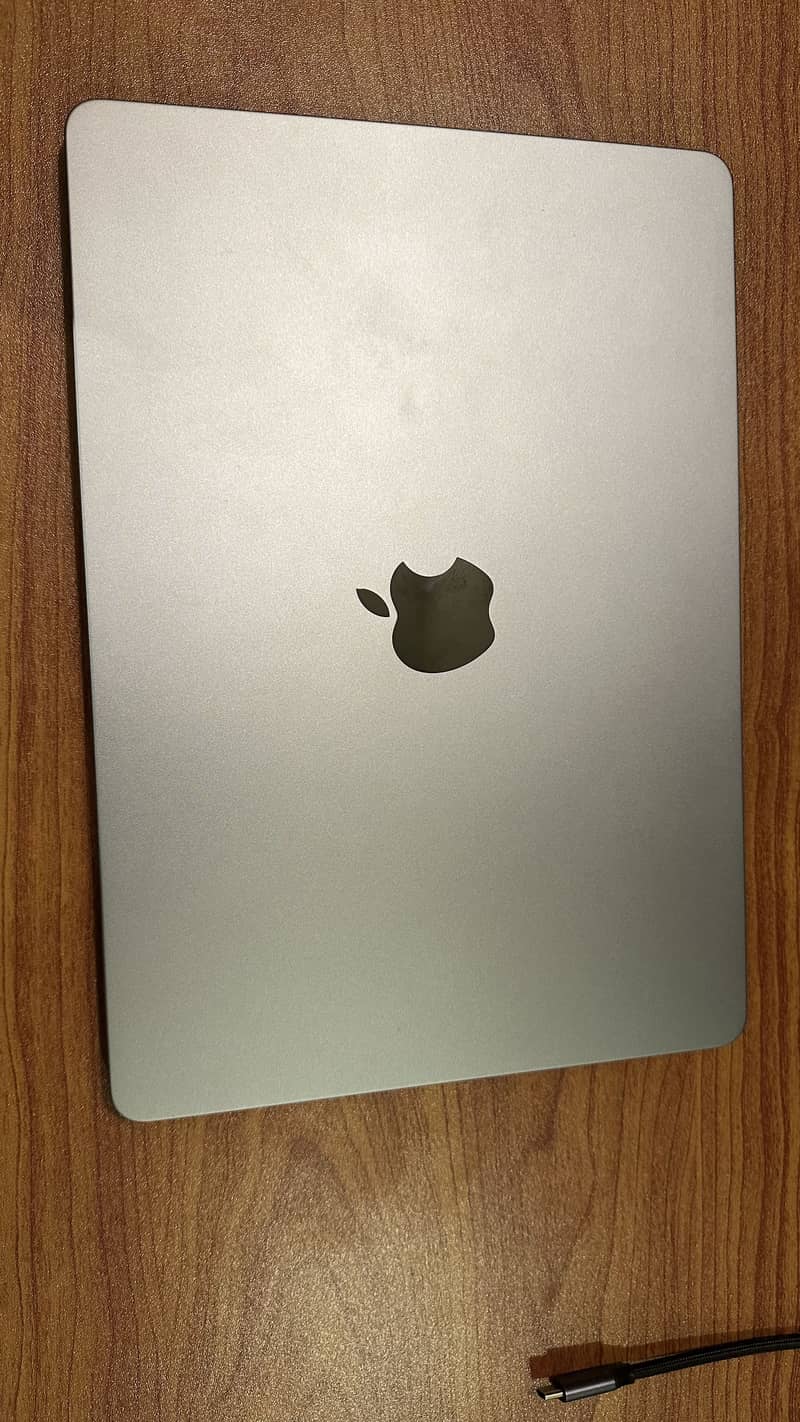 Macbook Air M3 13.3 inches 0