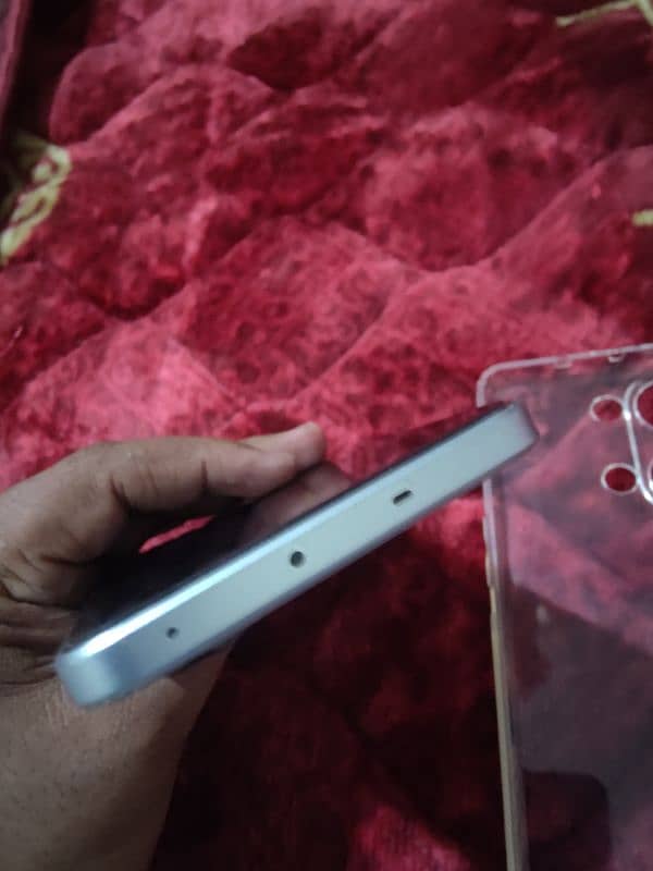 OnePlus Ace 2v/ Nord C3 4