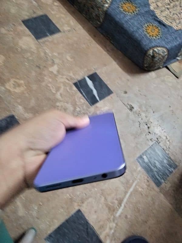 Vivo Y17s 6/128 With box and condition 10/9.5 2