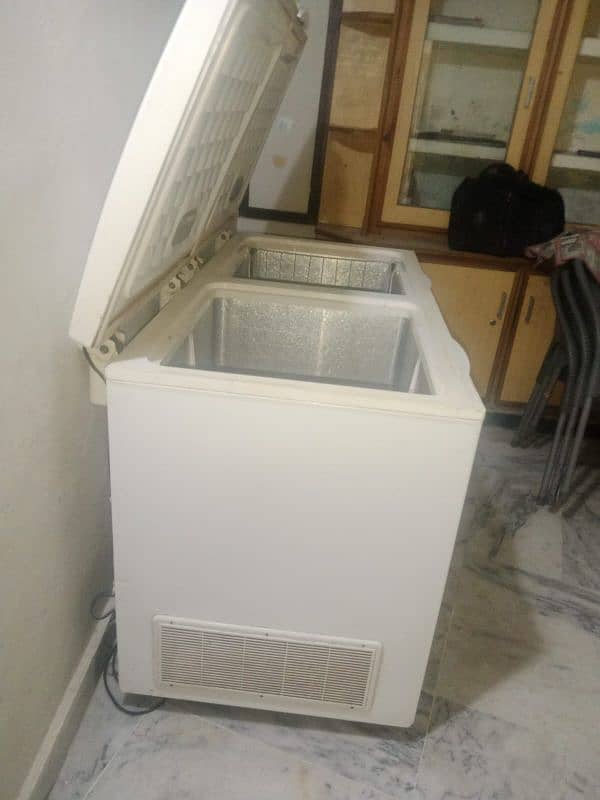 Waves Deep freezer (345_3864_641 3