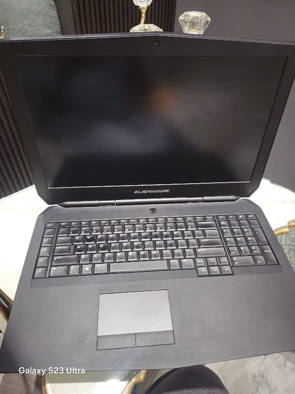 Alienware corei7 4 gen 16gb ram 512 gb ssd 4 nvidia graphic card 5