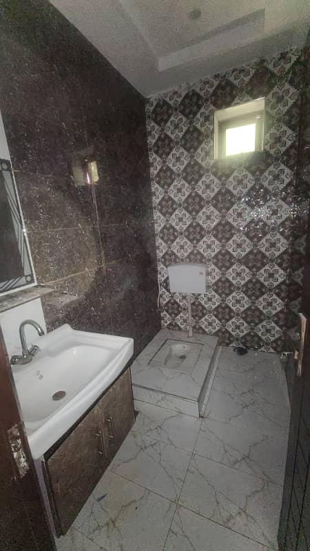 5 Marla Ground Floor Portion For Rent 7