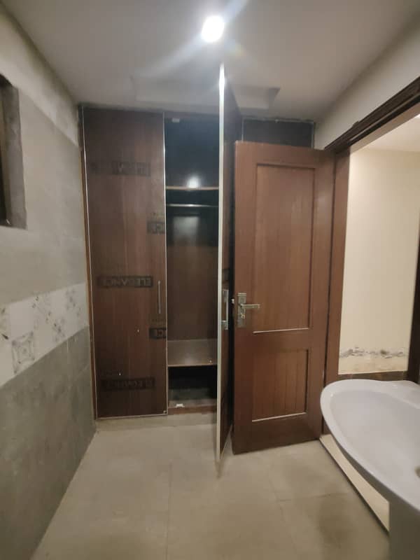 Two Bedroom Apartment Is Up On Rent 5