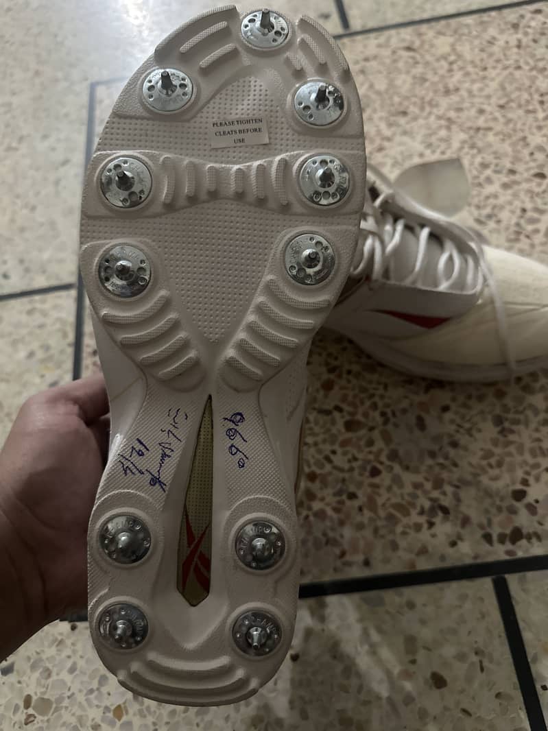 Spikes rebook 1