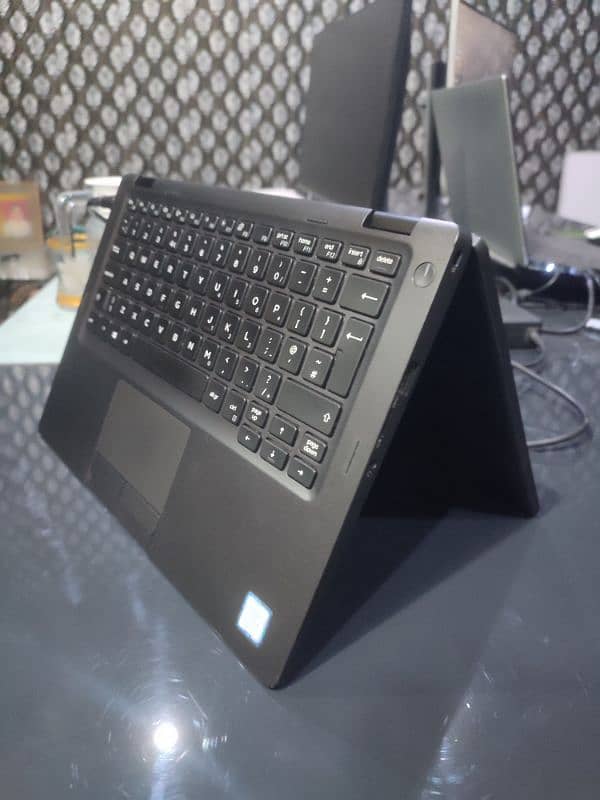 Dell Latitude 5300 | Core i5 | 8th Gen | 16 Gb Ram | Toch Screen | 360 2