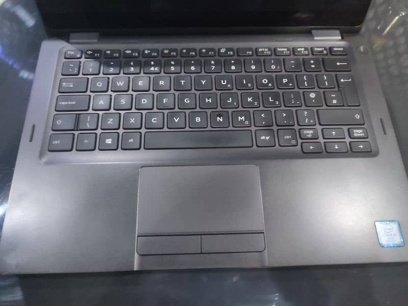 Dell Latitude 5300 | Core i5 | 8th Gen | 16 Gb Ram | Toch Screen | 360 4