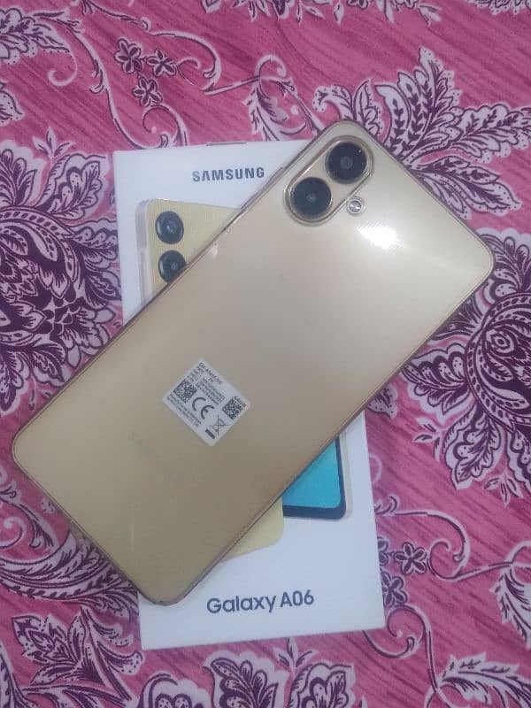 SAMSUNG A06 Mobile new Mobile 4/64 Gb just Box open one year warranty. 1