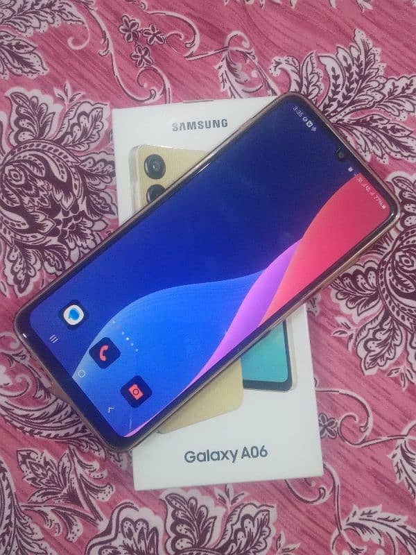 SAMSUNG A06 Mobile new Mobile 4/64 Gb just Box open one year warranty. 2