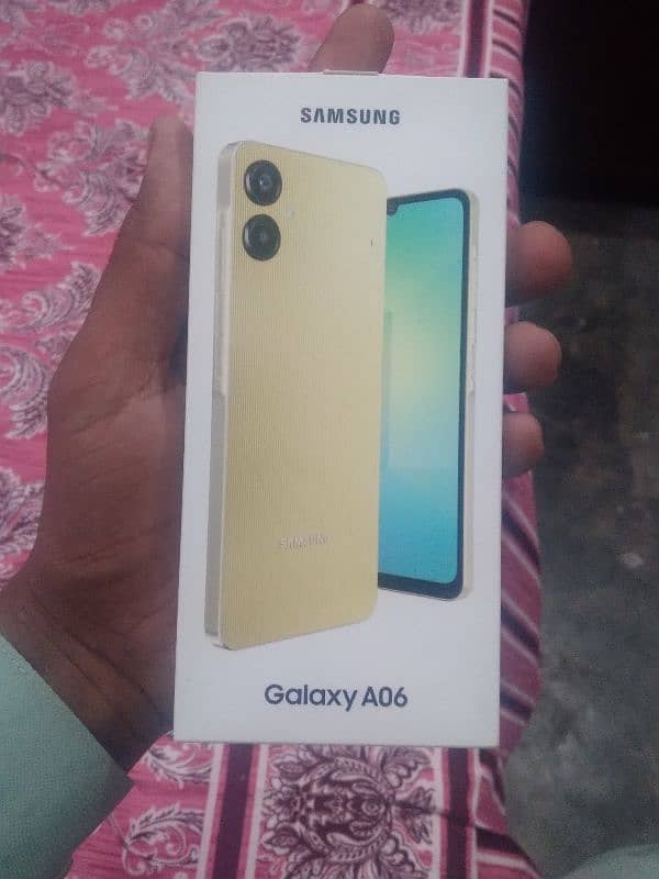 SAMSUNG A06 Mobile new Mobile 4/64 Gb just Box open one year warranty. 5