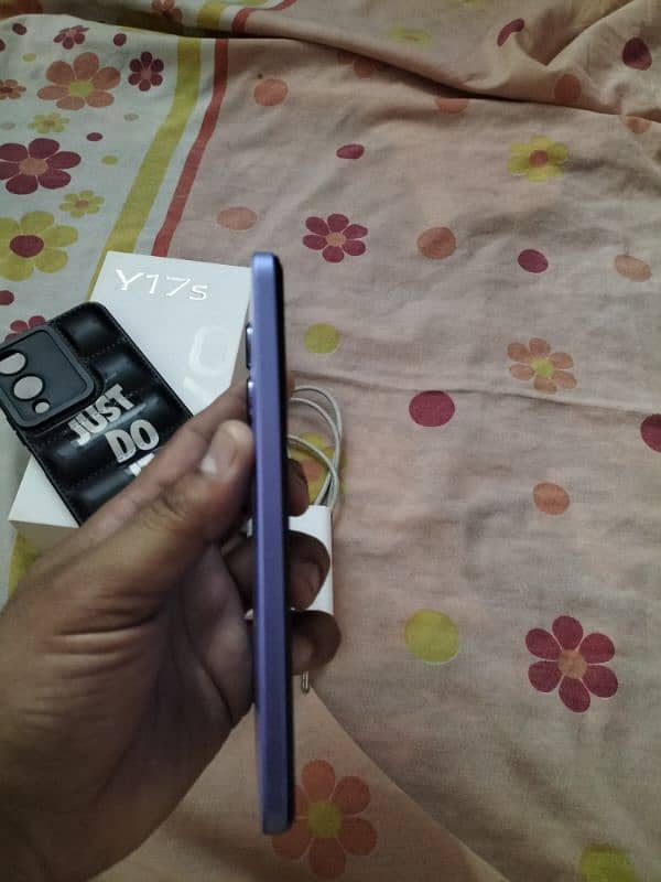 vivo y17s 2