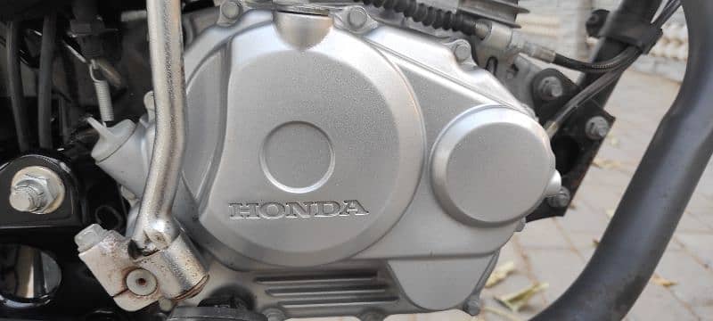 Honda cg 125 2023 double saman (red)brandnew bike 6