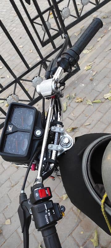 Honda cg 125 2023 double saman (red)brandnew bike 7