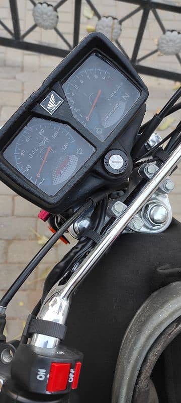 Honda cg 125 2023 double saman (red)brandnew bike 11