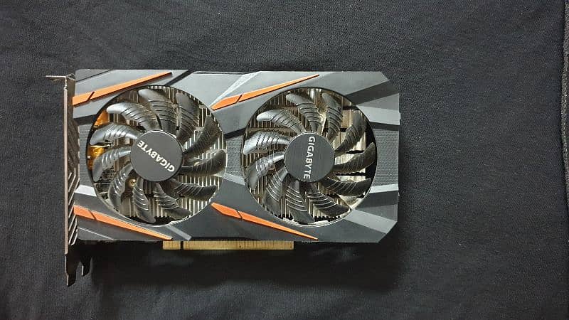 Radeon rx560 4gb gigabyte 2