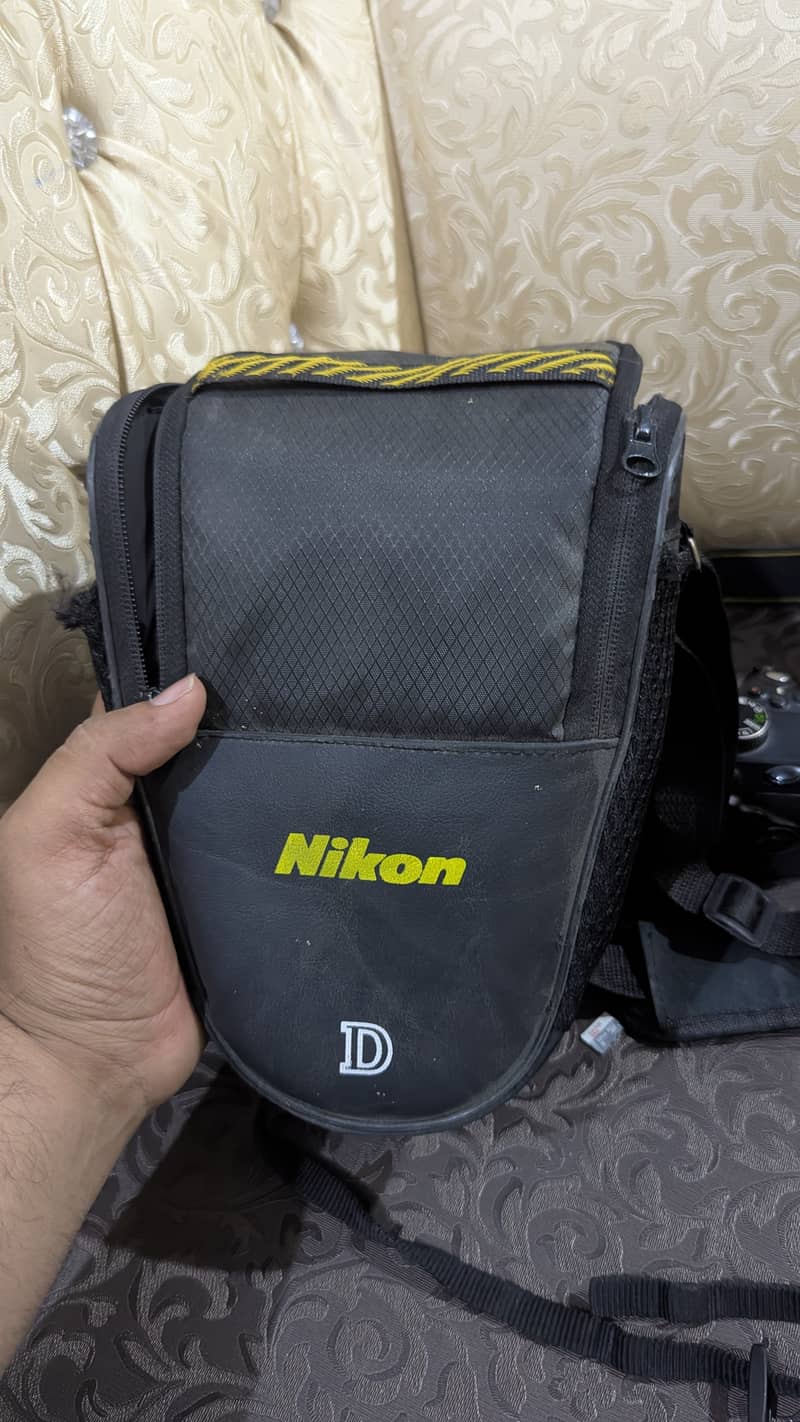 Nikon D3200 with complete accessories 6