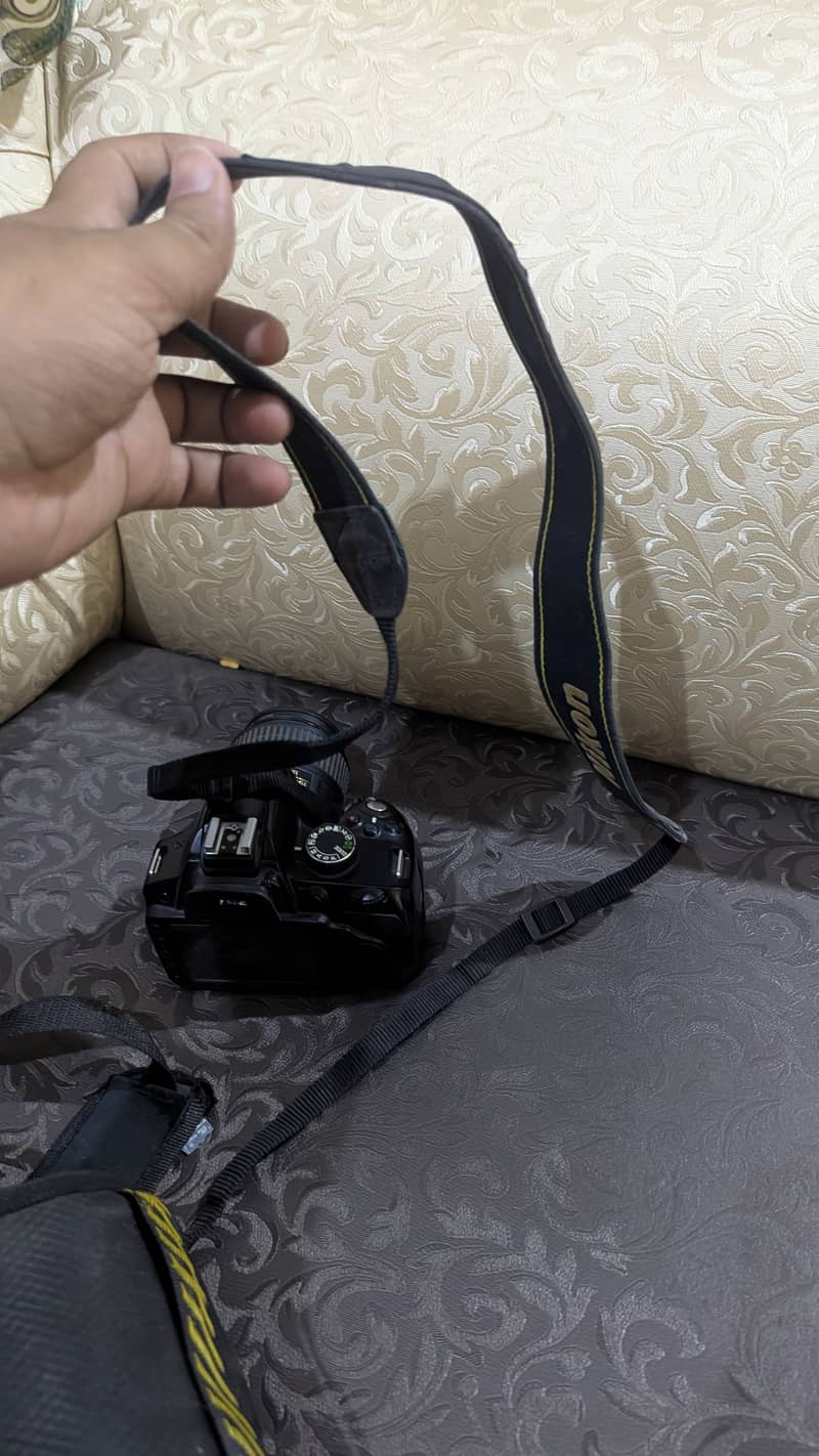 Nikon D3200 with complete accessories 7
