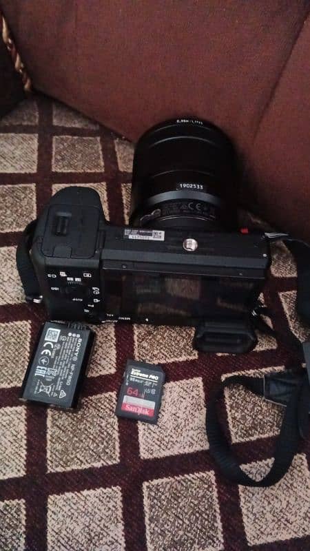 camera Sony r 6500 one hand use full new 0