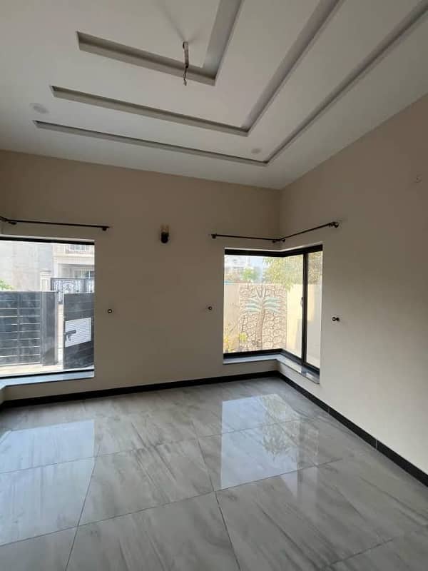 10 Marla Double story House For Rent In Royal Orchard Multan 1