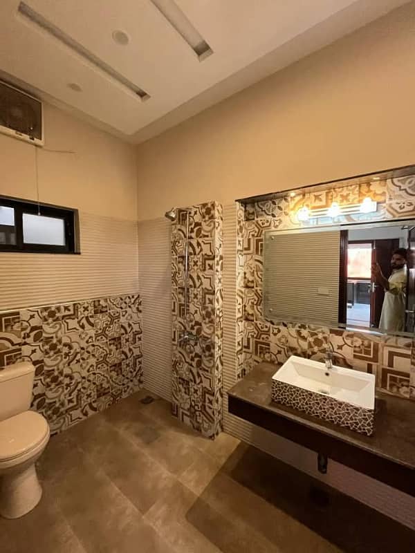 10 Marla Double story House For Rent In Royal Orchard Multan 12