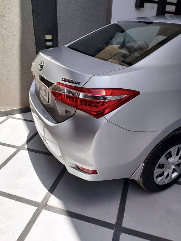 Toyota Corolla GLI 2016 end GLI new key manual full orignal guranted 1