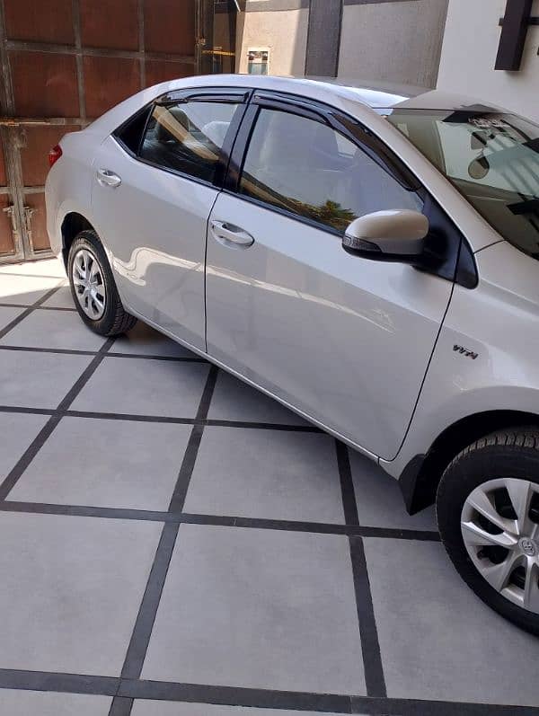 Toyota Corolla GLI 2016 end GLI new key manual full orignal guranted 5