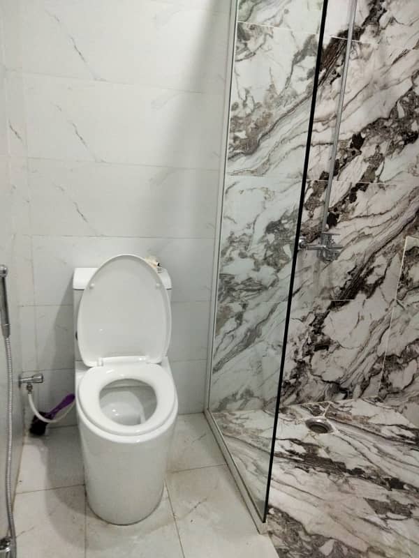 3 Marla Fully furnished Apartment For Rent In MA Jinnah Road Multan 4