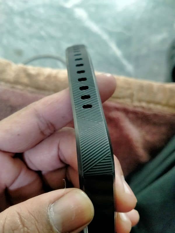 Fitbit Luxe Fitness Tracker brand bilkul new hai 7