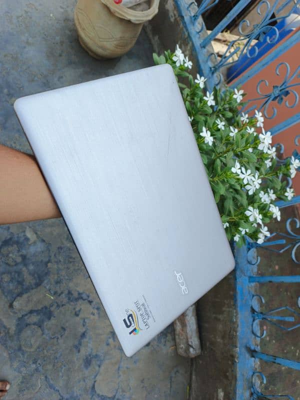 CHROMEBOOKS 03068360633 0