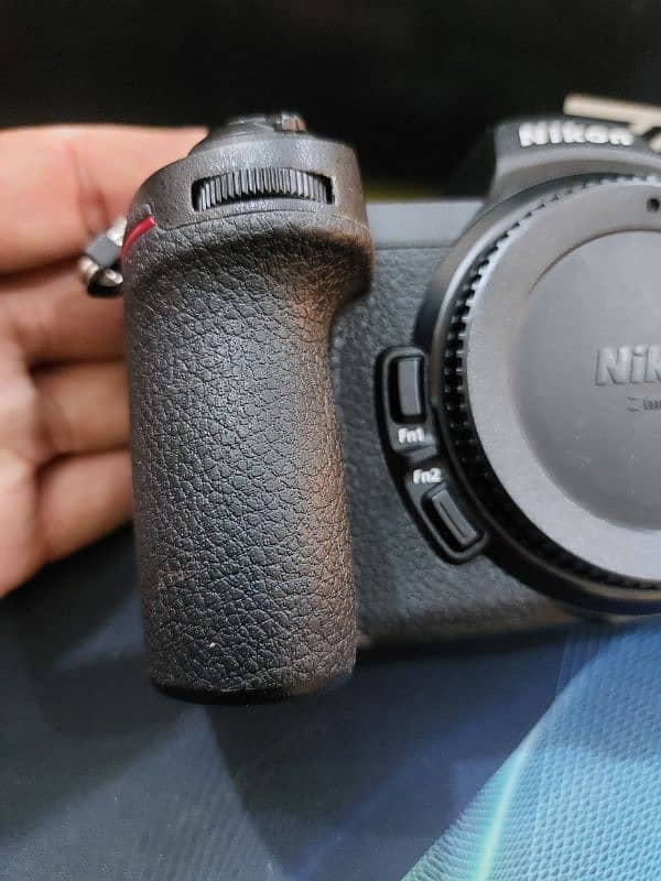 Nikon Z6 ii body like new 5