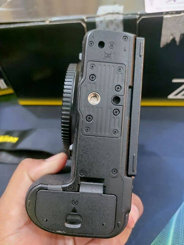 Nikon Z6 ii body like new 11