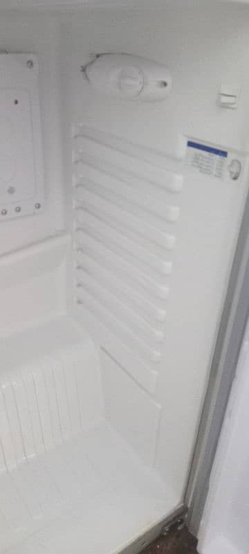 Orient Fridge like new condition 6
