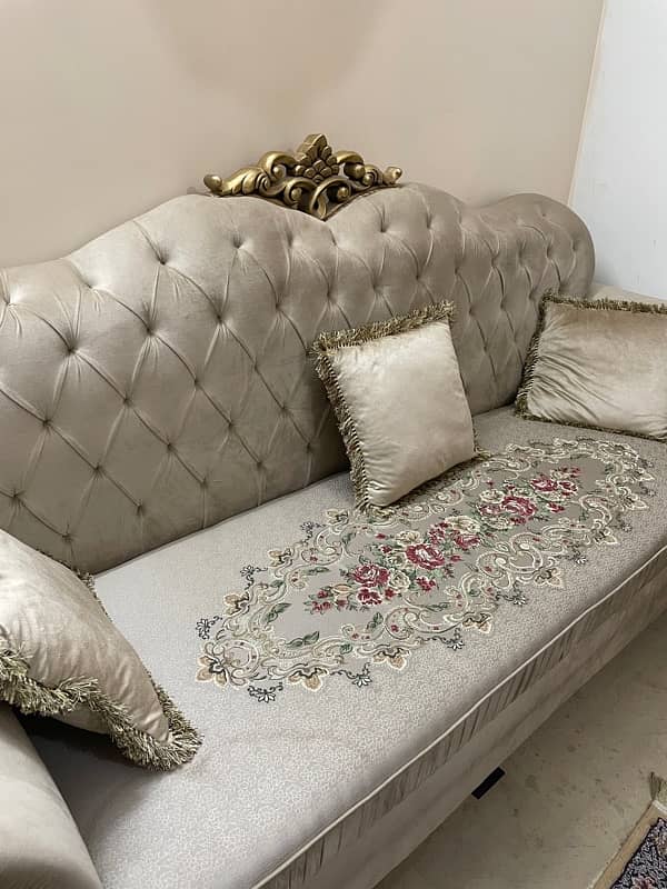 7-Seater Royal Sofa Set for Sale – Elegant Design & Great Condition 0