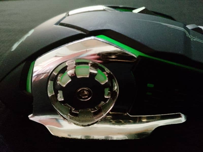 Professional wireless RGB gaming mouse. Details in description 7