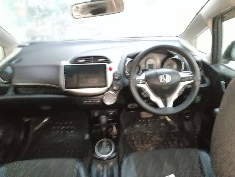 Honda Fit Shuttle 2012/2016(Full Option) 6