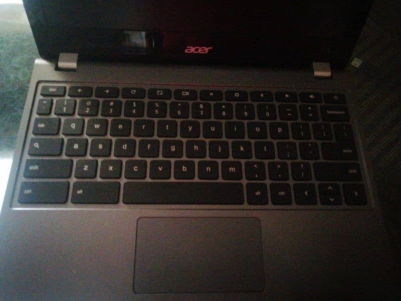 Acer c740 chromebook 4gb ram 128ssd 1