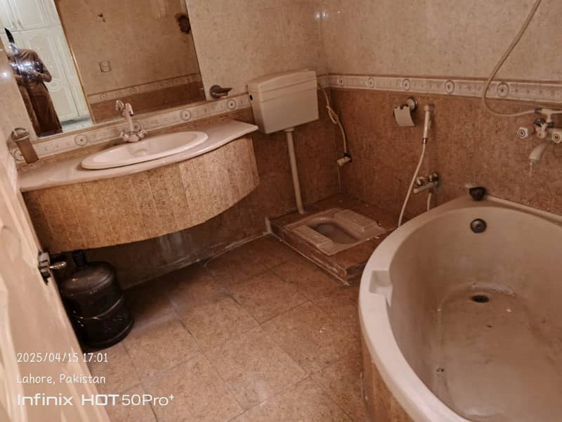 12 Marla Upper Portion For Rent J3 Johar Town 3