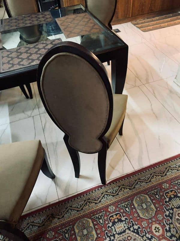 BRANDED 8 seater Dinning table 2