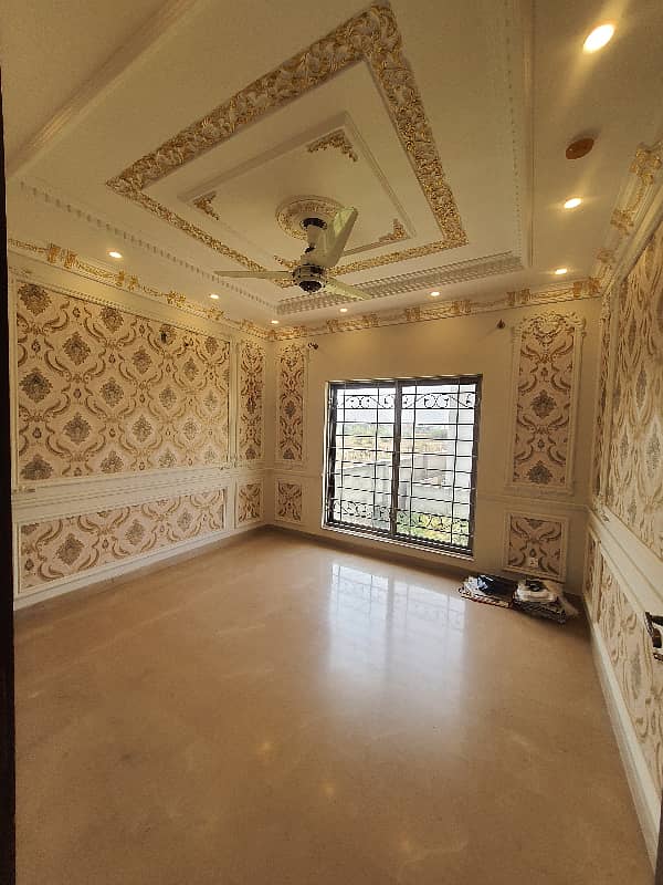 ORIGNAL PICTURES LOWER LOCKED 27 MARLA UPPER PORTION WITH DRAWING AND DINNING ROOM 20
