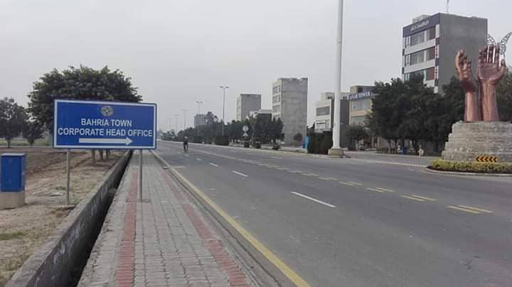 Bahria orchard Plot No 353/74# olcb corner+possession utility paid for sale 5