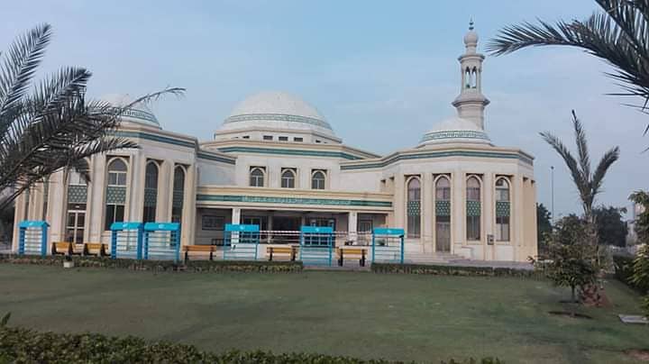 Bahria orchard Plot No 353/74# olcb corner+possession utility paid for sale 6