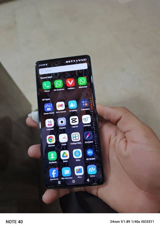 infinix note 40 8+8 256 GB 5