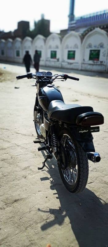 2013/14 Suzuki Gs 150 Power full Tourist Bike. 4